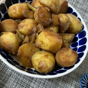 新じゃがの甘辛煮。